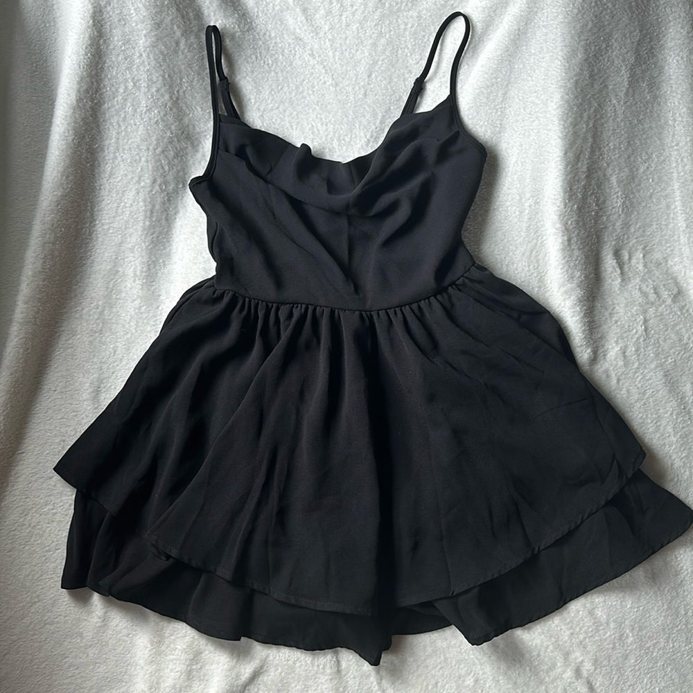 🍑 2 FOR $20! Black flowy mini romper dress sexy hour glass
